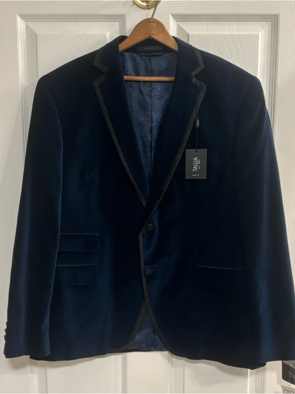 TALLIA Men's Dark Navy Velvet Blazer with Contrast Trim
